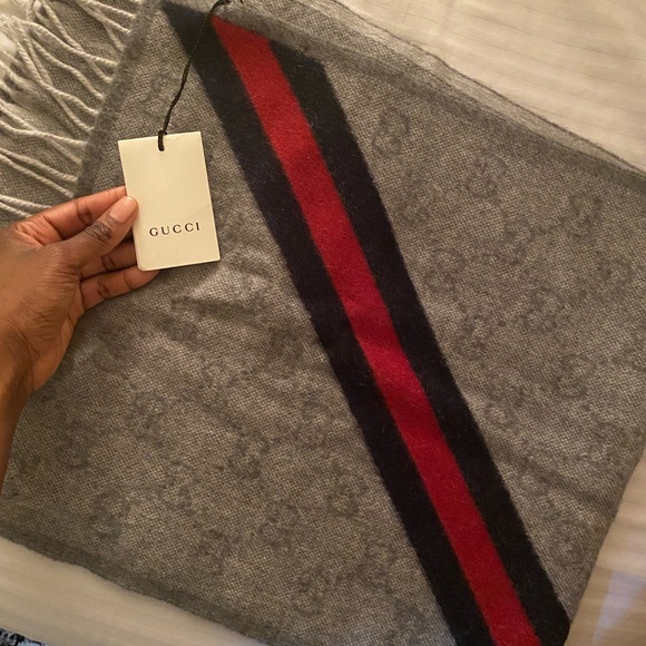 Gucci Monogram Wool Scarf - Picture 4 of 5